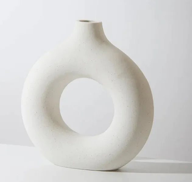 Runde Keramikvase – Kreatives Kunsthandwerk
