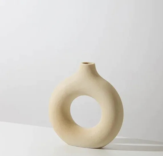 Runde Keramikvase – Kreatives Kunsthandwerk